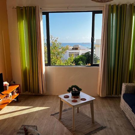 Cosy Seaview Apartment Pointe aux Sable Luaran gambar
